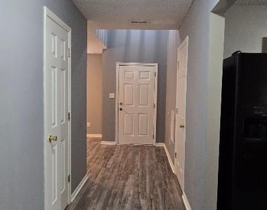 10623 Campion Court - Photo Thumbnail 12