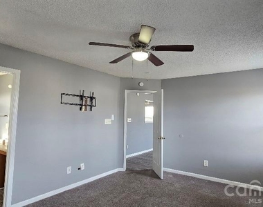 10623 Campion Court - Photo Thumbnail 14
