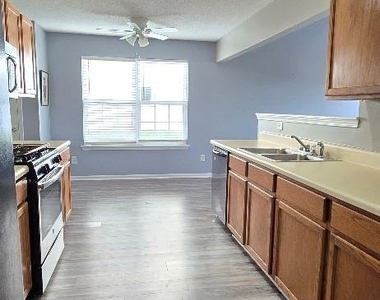 10623 Campion Court - Photo Thumbnail 3