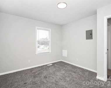 1231 Anderson Street - Photo Thumbnail 15