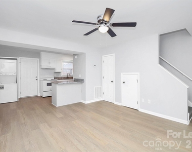 1231 Anderson Street - Photo Thumbnail 2