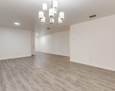 1616 Diamond Lake Trail - Photo Thumbnail 9