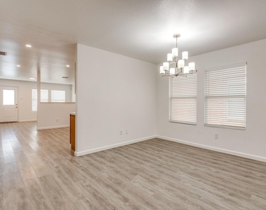 1616 Diamond Lake Trail - Photo Thumbnail 3