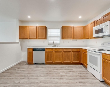 1616 Diamond Lake Trail - Photo Thumbnail 14