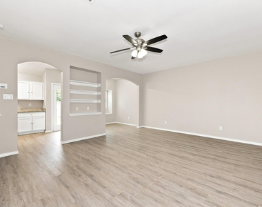 130 Creek Cove Drive - Photo Thumbnail 2