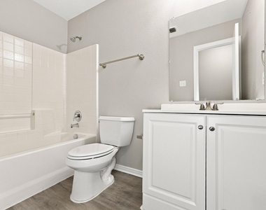 130 Creek Cove Drive - Photo Thumbnail 11