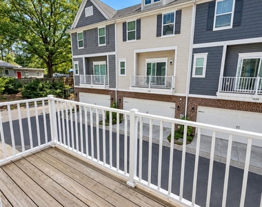1006 Sharon Towns Drive - Photo Thumbnail 6