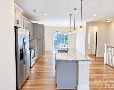 1006 Sharon Towns Drive - Photo Thumbnail 2