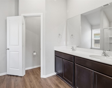 1416 Avalon Court - Photo Thumbnail 22