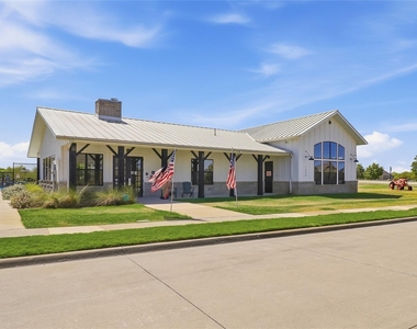 1416 Avalon Court - Photo Thumbnail 37