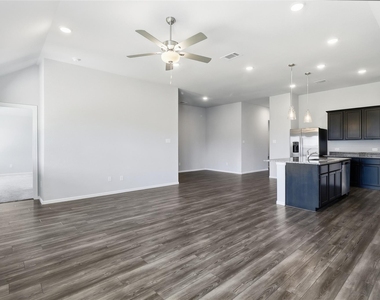 1416 Avalon Court - Photo Thumbnail 17