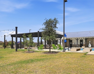 1416 Avalon Court - Photo Thumbnail 34