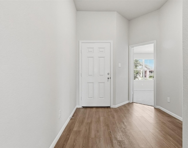 1416 Avalon Court - Photo Thumbnail 4