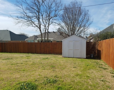 1405 High Crest Drive - Photo Thumbnail 13
