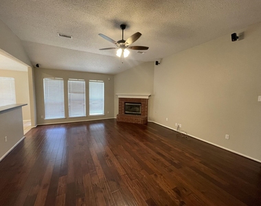 1405 High Crest Drive - Photo Thumbnail 1