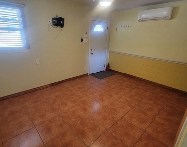 895 College Farm Road - Photo Thumbnail 8