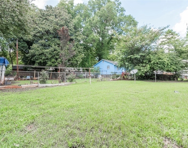 2517 Hemphill Street - Photo Thumbnail 20