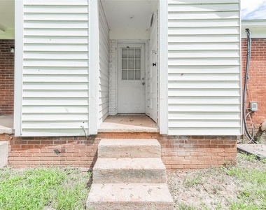 2517 Hemphill Street - Photo Thumbnail 19