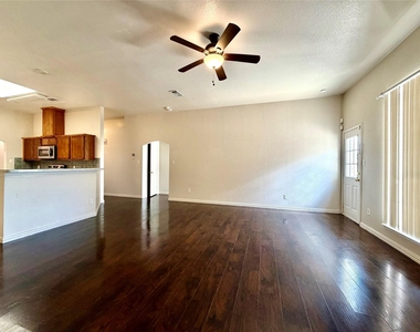 5408 Dove Drive - Photo Thumbnail 8