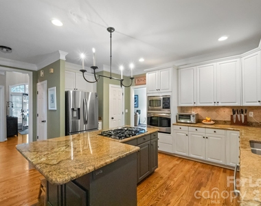 12428 Willingdon Road - Photo Thumbnail 7