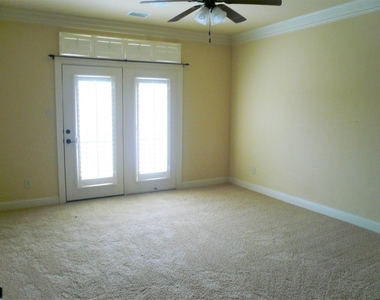 7915 Osborn Parkway - Photo Thumbnail 5