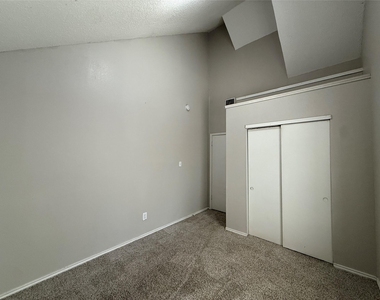 4307 Scarsdale Lane - Photo Thumbnail 16