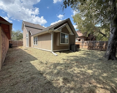 4307 Scarsdale Lane - Photo Thumbnail 23