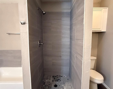 4307 Scarsdale Lane - Photo Thumbnail 24