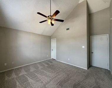 4307 Scarsdale Lane - Photo Thumbnail 18