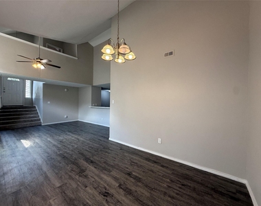 4307 Scarsdale Lane - Photo Thumbnail 5