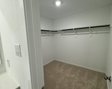 7908 Gilbert Street - Photo Thumbnail 11