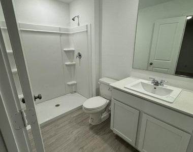 7908 Gilbert Street - Photo Thumbnail 10