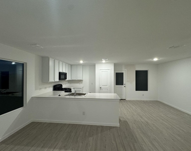 7908 Gilbert Street - Photo Thumbnail 3
