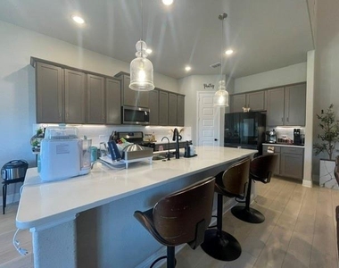 2924 Spirit Woods Lane - Photo Thumbnail 17