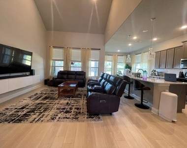 2924 Spirit Woods Lane - Photo Thumbnail 13