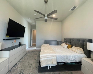 2924 Spirit Woods Lane - Photo Thumbnail 9