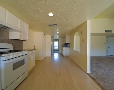6218 Fallbrook Drive - Photo Thumbnail 8