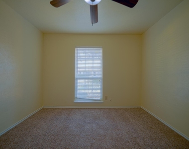 6218 Fallbrook Drive - Photo Thumbnail 20