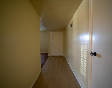6218 Fallbrook Drive - Photo Thumbnail 4