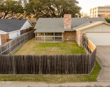 6218 Fallbrook Drive - Photo Thumbnail 25