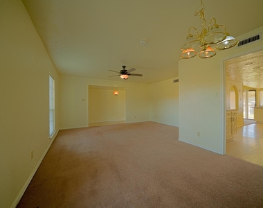 6218 Fallbrook Drive - Photo Thumbnail 6