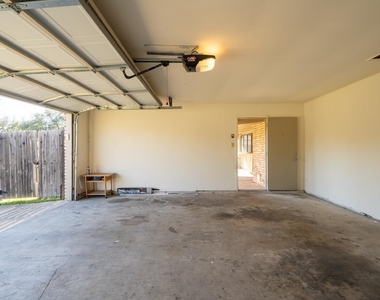 6218 Fallbrook Drive - Photo Thumbnail 26