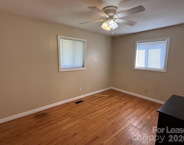 411 E K Street - Photo Thumbnail 5