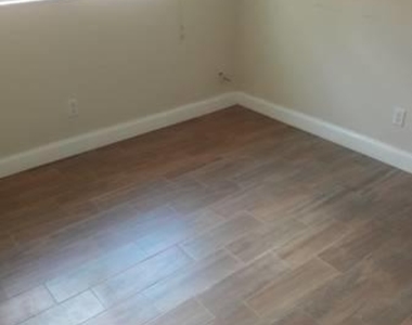 719 Se Stypman Boulevard - Photo Thumbnail 9