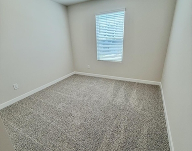 1719 Braemar Village Drive - Photo Thumbnail 11