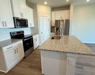 1719 Braemar Village Drive - Photo Thumbnail 4