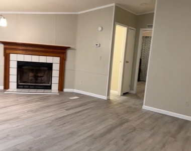 6117 Sunrise Lane - Photo Thumbnail 4