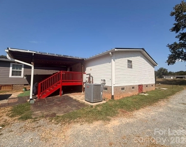 6117 Sunrise Lane - Photo Thumbnail 2