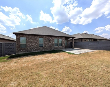 1409 Summit View Lane - Photo Thumbnail 38