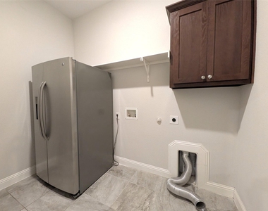 1409 Summit View Lane - Photo Thumbnail 30